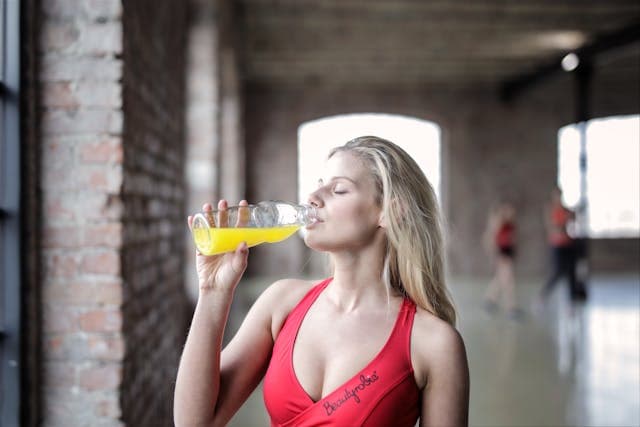 Which drink is best at night for weight loss?